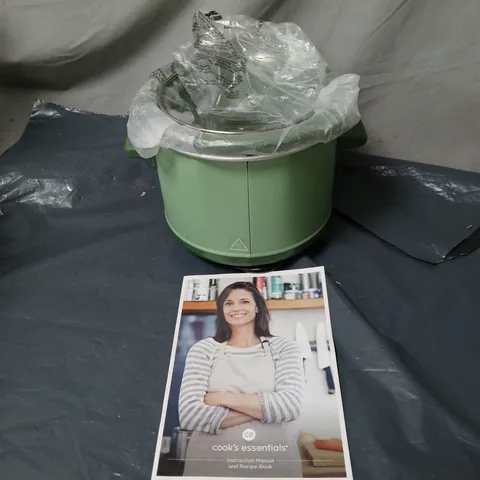 COOKS ESSENTIALS COMPACT SLOW COOKER BOXED