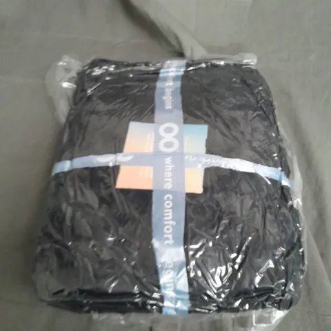 SEALED OODIE OVERSIZED HOODED BLANKET - BLACK 