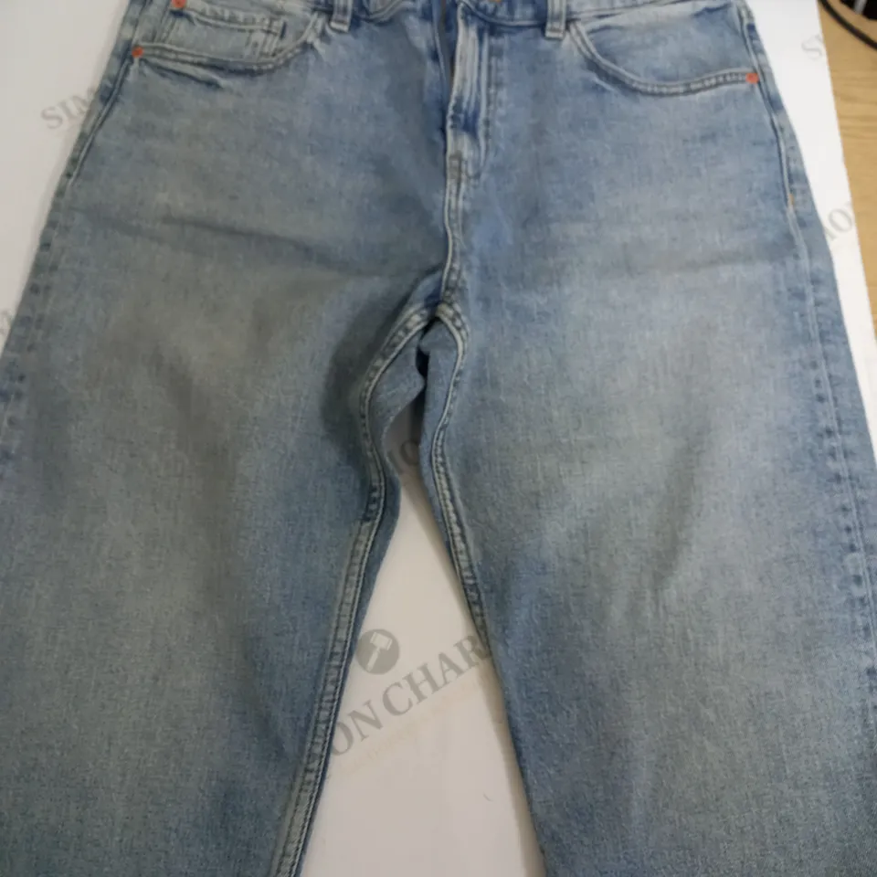 M&S STRAIGHT LEG SHORT JEANS  - SIZE 12