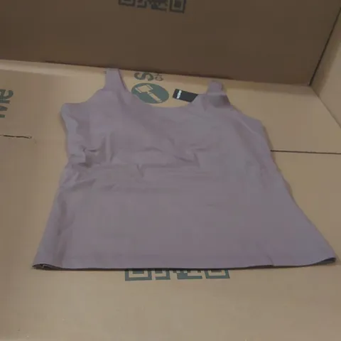 BOX CONTAINING APPROXIMATELY 25x BRAND NEW SIMPLY BE ACTIVE VESTS - SIZE 16