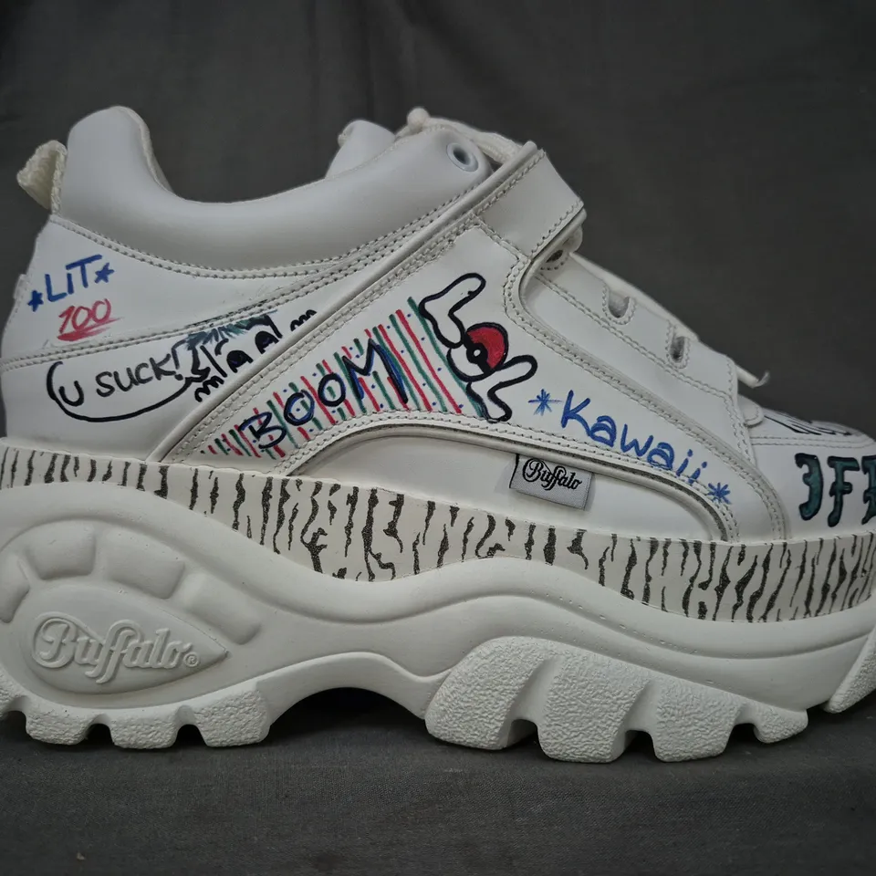 BRAND NEW BOXED PAIR OF BUFFALO LONDON CHUNKY PLATFORM TRAINERS IN WHITE UK SIZE 5.5