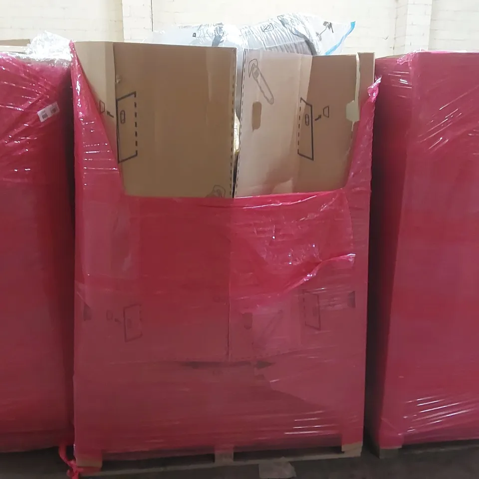 PALLET OF ASSORTED ITEMS INCLUDING: MATTRESS TOPPER, TOILET SEATS, CHILDREN'S TRICYCLE, DRESSING TABLE MIRROR ECT