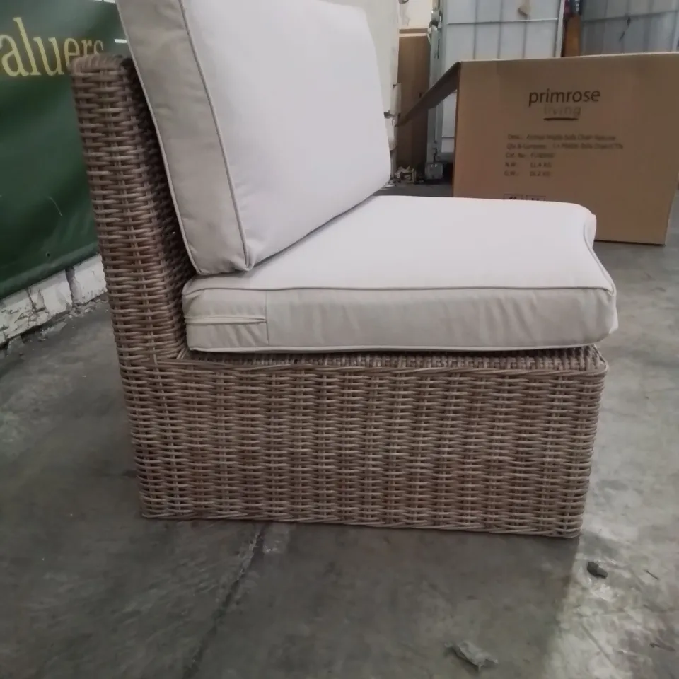 BOXED PRIMROSE LIVING ARCHED MIDDLE SOFA CHAIR IN NATURAL COLOUR 