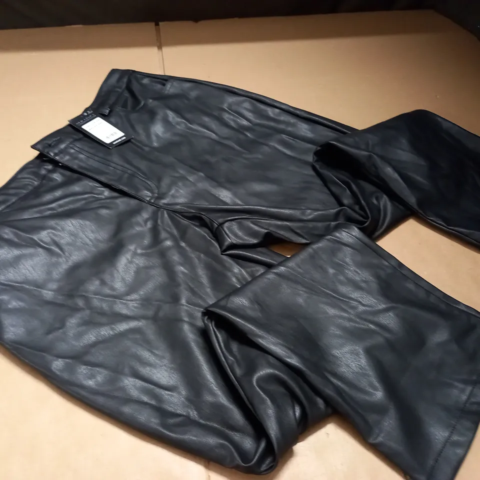 NEW LOOK PETITE PU TROUSERS - UK 16