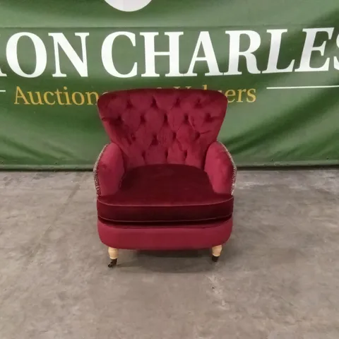 QUALITY DESIGNER PLUM WINE VELVET AND FABRIC PATTERNED BUTTON-BACK ARMCHAIR