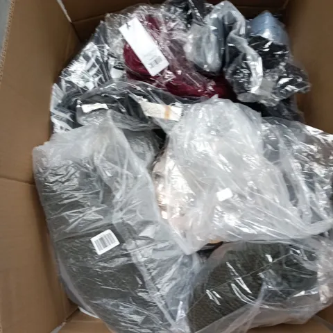 BOX OF APPROXIMATELY 20 ASSORTED ITEMS TO INCLUDE: GREEN KNIT PANTS