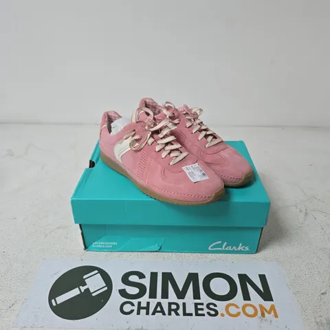 CLARKS MERIDOR LO TRAINER - 5