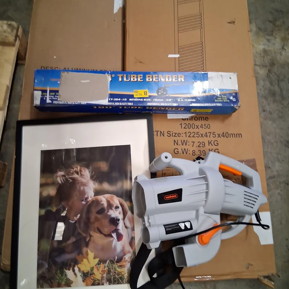 PALLET CONSISTING OF A LARGE QUANTITY OF ASSORTED HOUSEHOLD AND ELECTRICAL PRODUCTS AND ACCESSORIES TO INCLUDE;