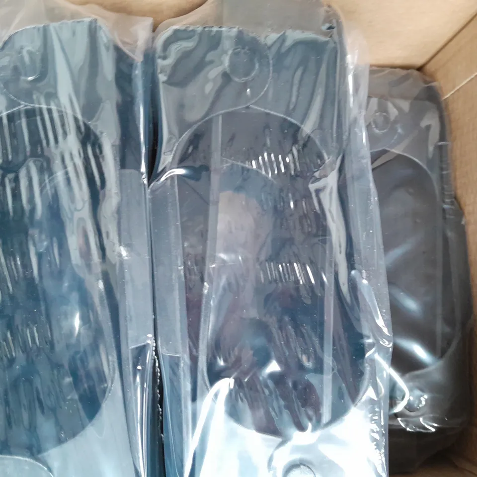 BOX OF APPROXIMATELY 10 UNBRANDED SHOE HOLDERS IN BLACK