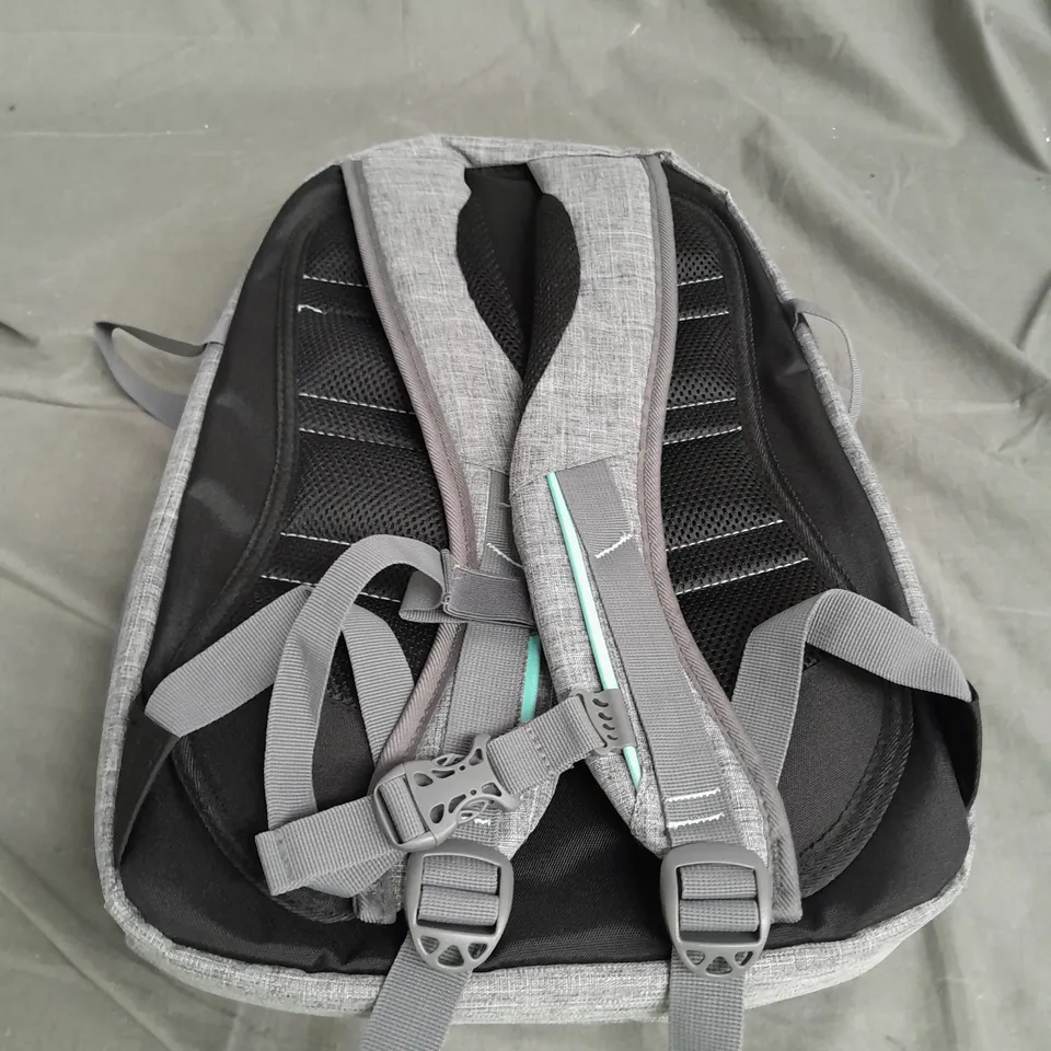 MOUNTAIN WAREHOUSE BACKPACK GREY