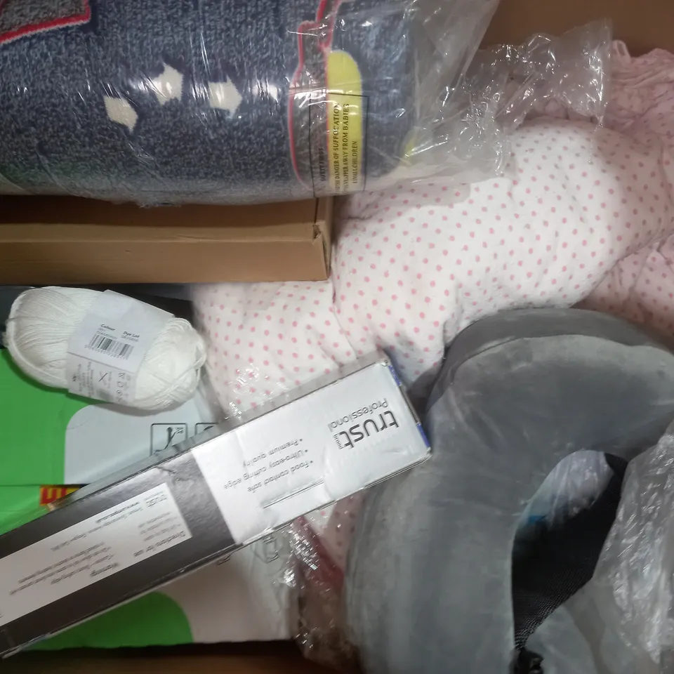 BOX OF APPROXIMATELY 10 ASSORTED HOUSEHOLD ITEMS TO INCLUDE KNITTING YARN, FILTER SHOWER HEAD, ALUMINIUM FOIL, ETC