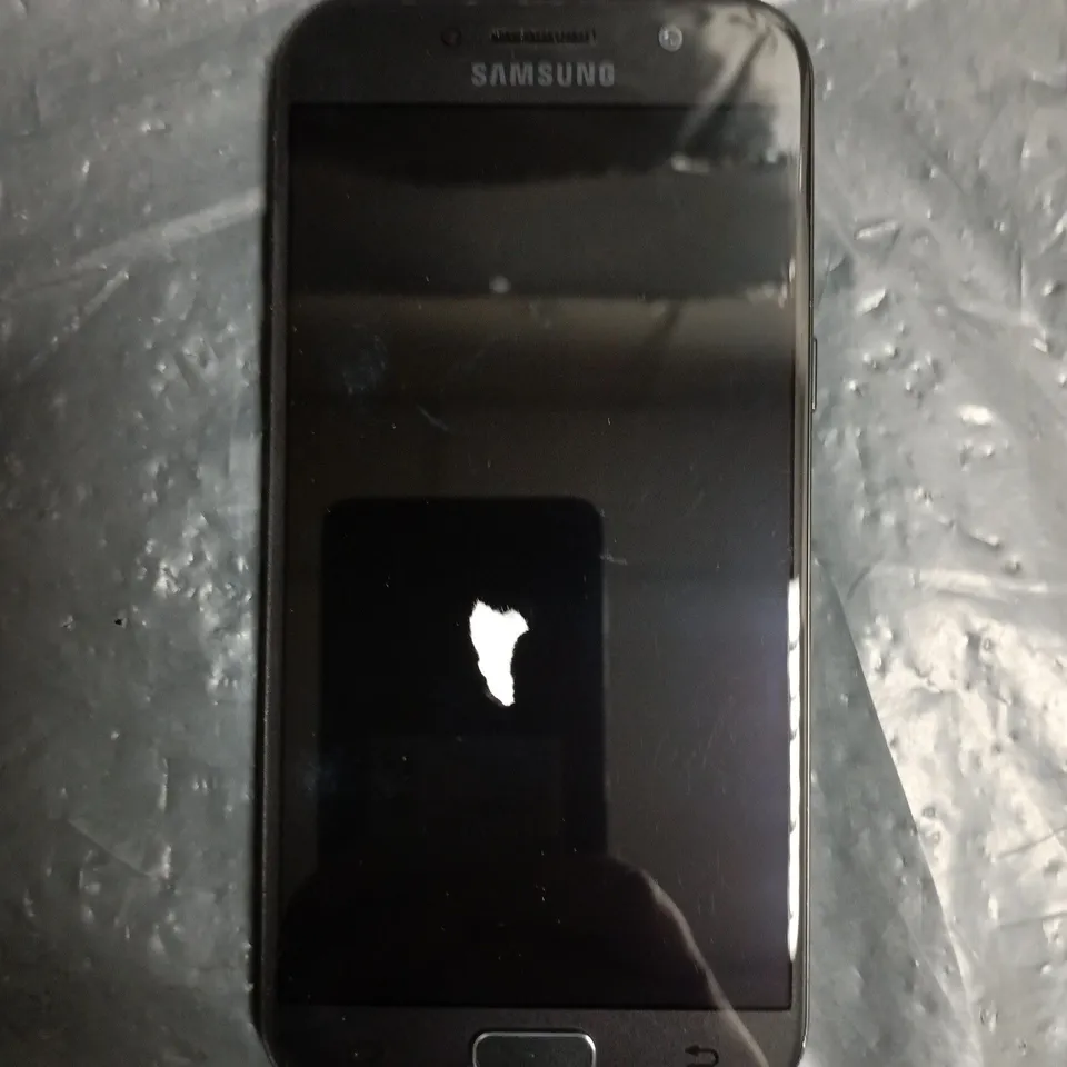 SAMSUNG GALAXY A5 (SM-A520F)