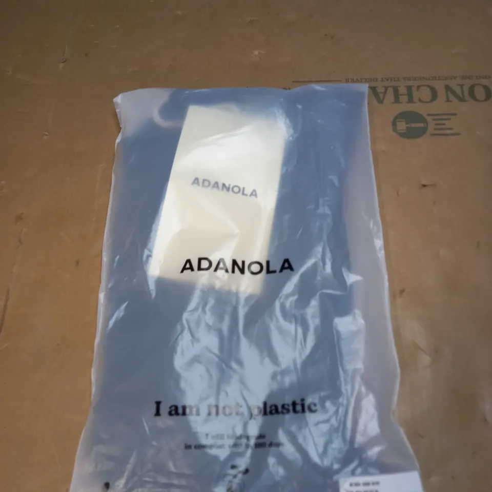 ADANOLA TANK BRA SIZE M