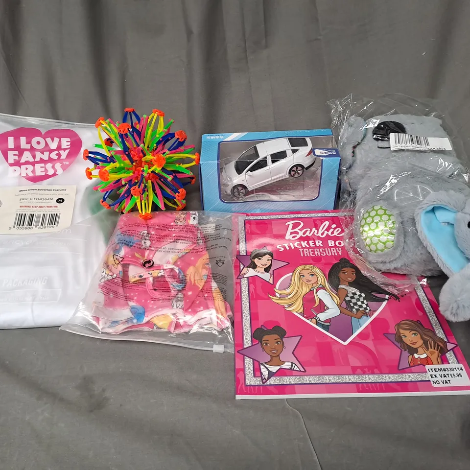 LARGE BOX OF ASSORTED TOYS AND GAMES TO INCLUDE TEDDIES, STICKER BOOKS AND FANCY DRESS