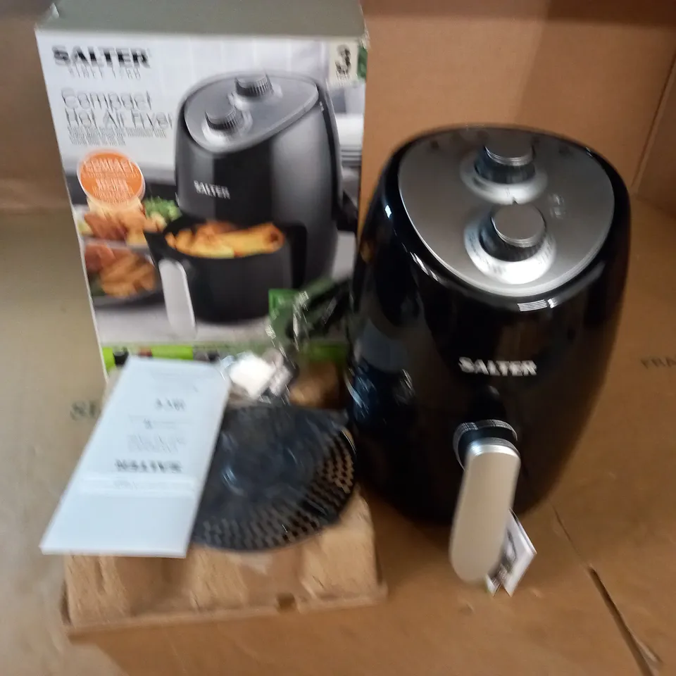 BOXED SALTER COMPACT HOT AIR FRYER