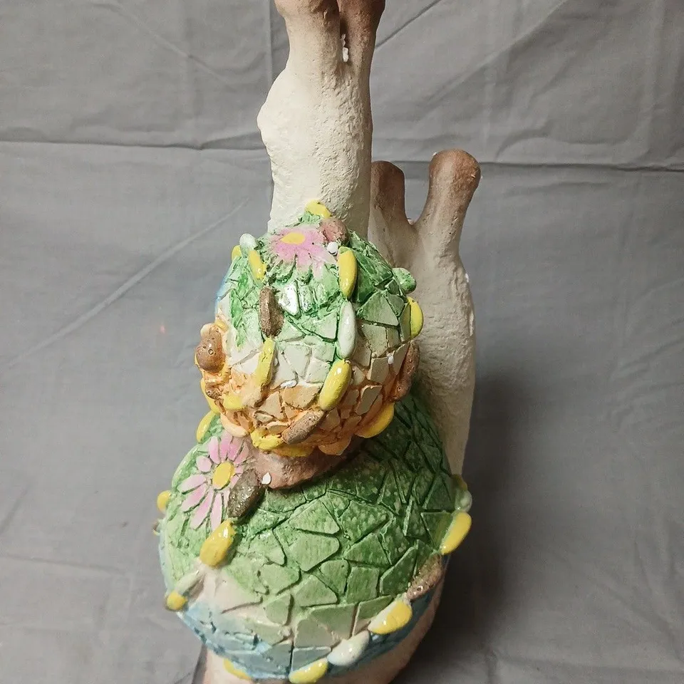 Decorative Garden Snail Sculpture – Mosaic Flower Shell 