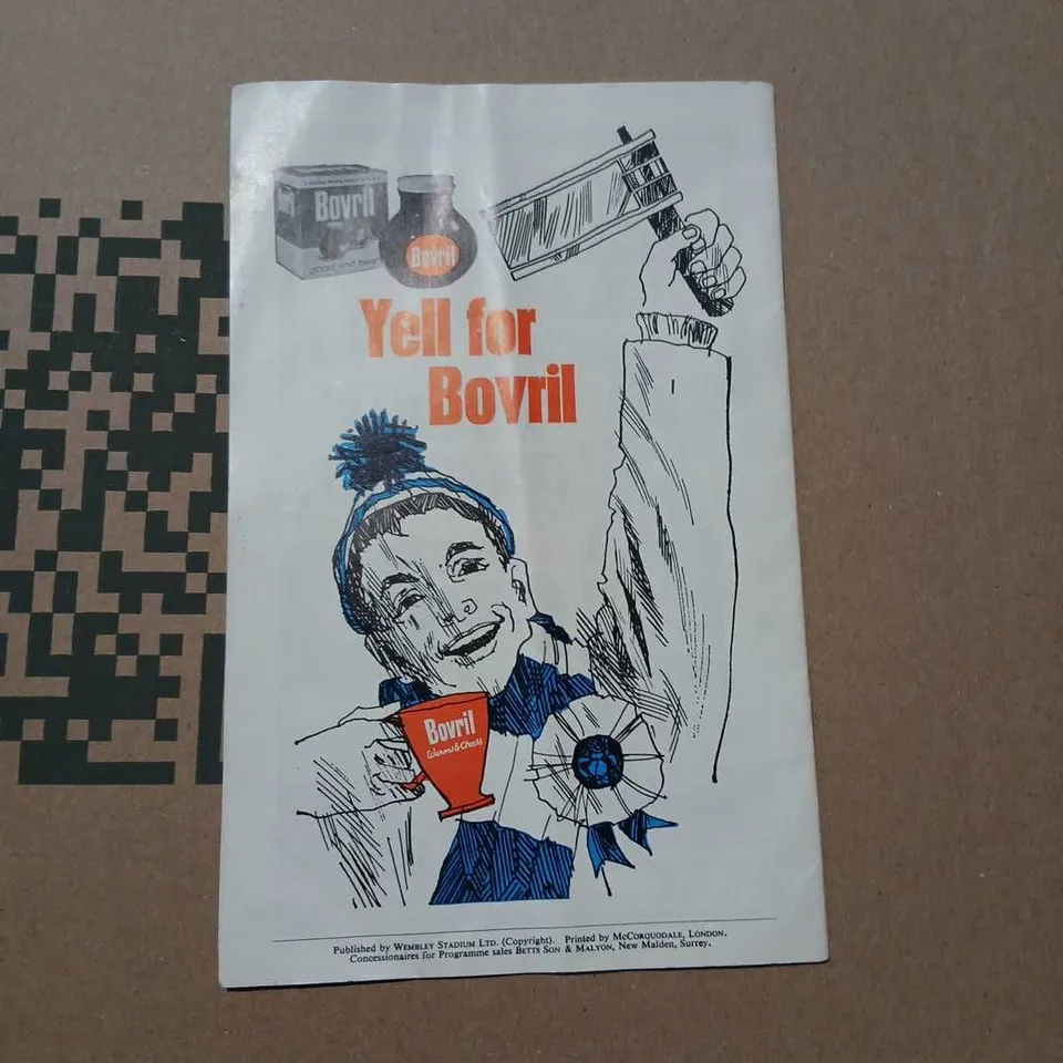 FA CUP FINAL OFFICIAL PROGRAMMES SET (WEMBLEY): 1966 EVERTON V SHEFFIELD WEDNESDAY; 1967 CHELSEA V TOTTENHAM HOTSPUR