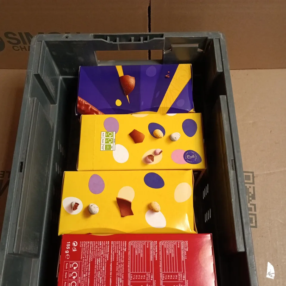 ASSORTMENT OF 4 EASTER EGGS 