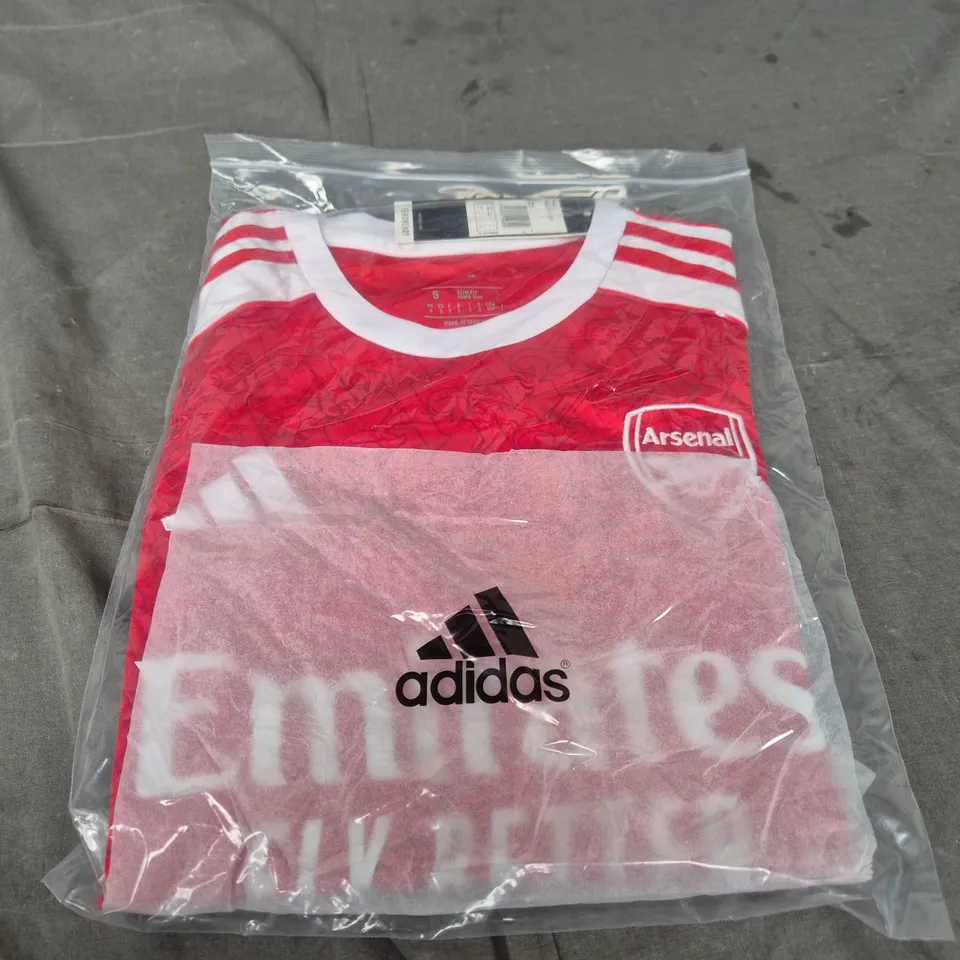 ARSENAL FC ADIDAS FOOTBALL SHIRT – RED, SLIM FIT, SIZE S (UK)
