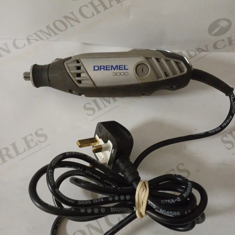 DREMEL 3000 ROTARY TOOL 