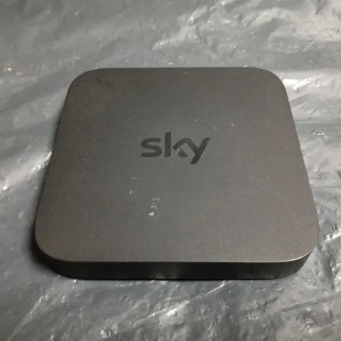 SKY IP061-EF-ANT STREAM PUCK
