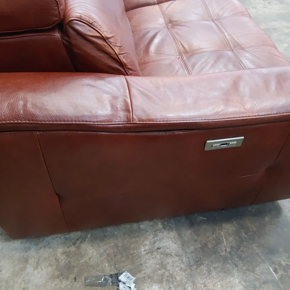 PAIR OF QUALITY ITALIAN DESIGNER POWER RECLINING TWO SEATER SOFAS CHESTNUT LEATHER 