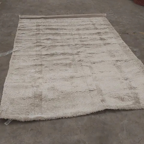 QUALITY DESIGNER AREA RUG - APPROXIMATELY 285 x 197cm