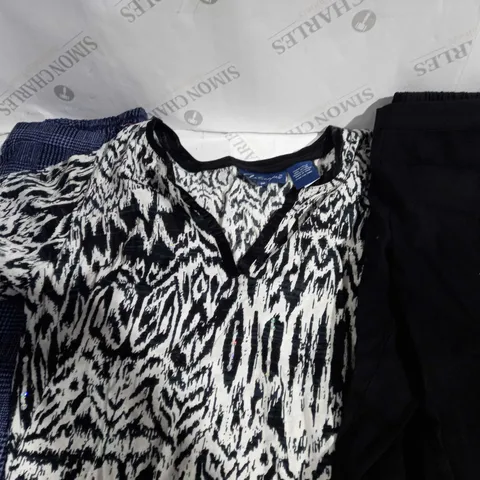 BOX OF APPROX 30 ASSORTED CLOTHING ITEMS TO INCLUDE - ISAACMISRAHILIVE - MARLA WYNNE - ECT