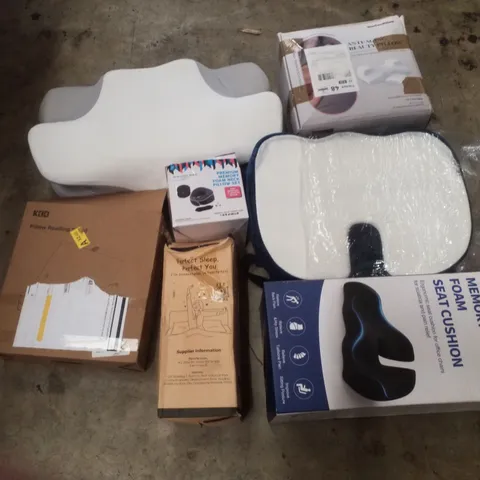 PALLET CONTAINING ASSORTED PILLOWS & CUSHIONS