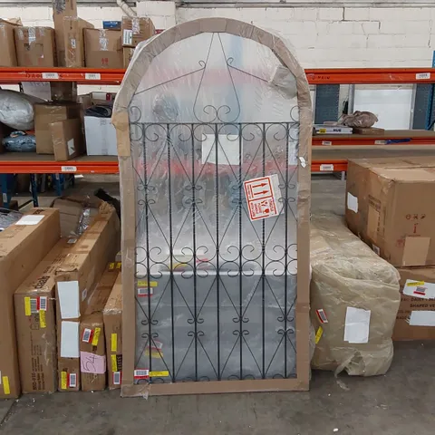 WRAPPED URIEGAS BLACK METAL GATE (1 ITEM)