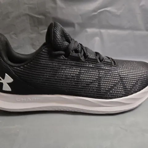 UNDER ARMOUR CHARGED TRAINERS IN BLACK - UK 8.5