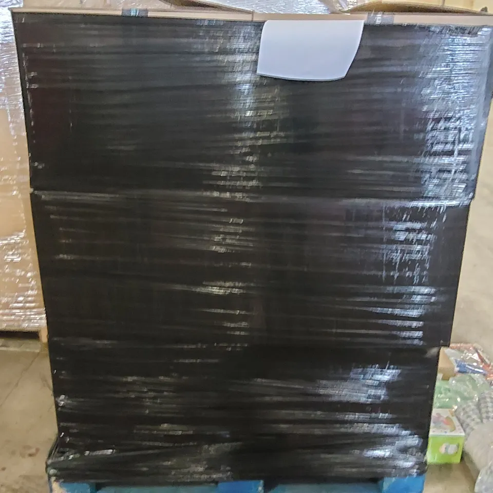 PALLET OF ASSORTED ITEMS INCLUDING: CLOTHING, FLEECE BLANKET, PAINT BRUSHES, LEGO, SHOWER HEAD, TABLE MAT, PHONE CASE, NIGHTLIGHT