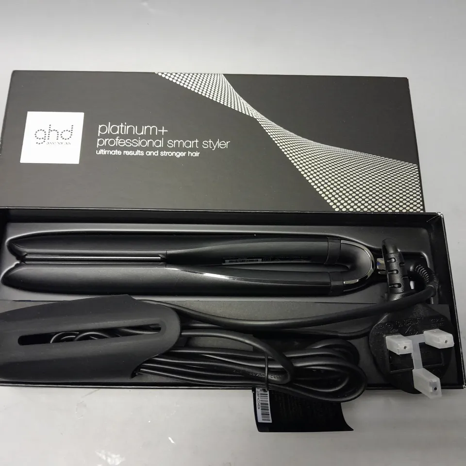 BOXED GHD PLATINUM+ PROFESSIONAL SMART STYLER