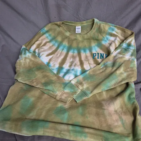 PINK VICTORIA'S SECRET JUMPER IN TIE-DYE GREEN SIZE L
