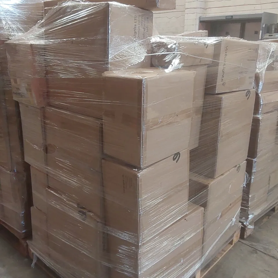 PALLET CONTAINING A VERY LARGE QUANTITY OF ASSORTED DESIGNER LIGHTING PRODUCTS