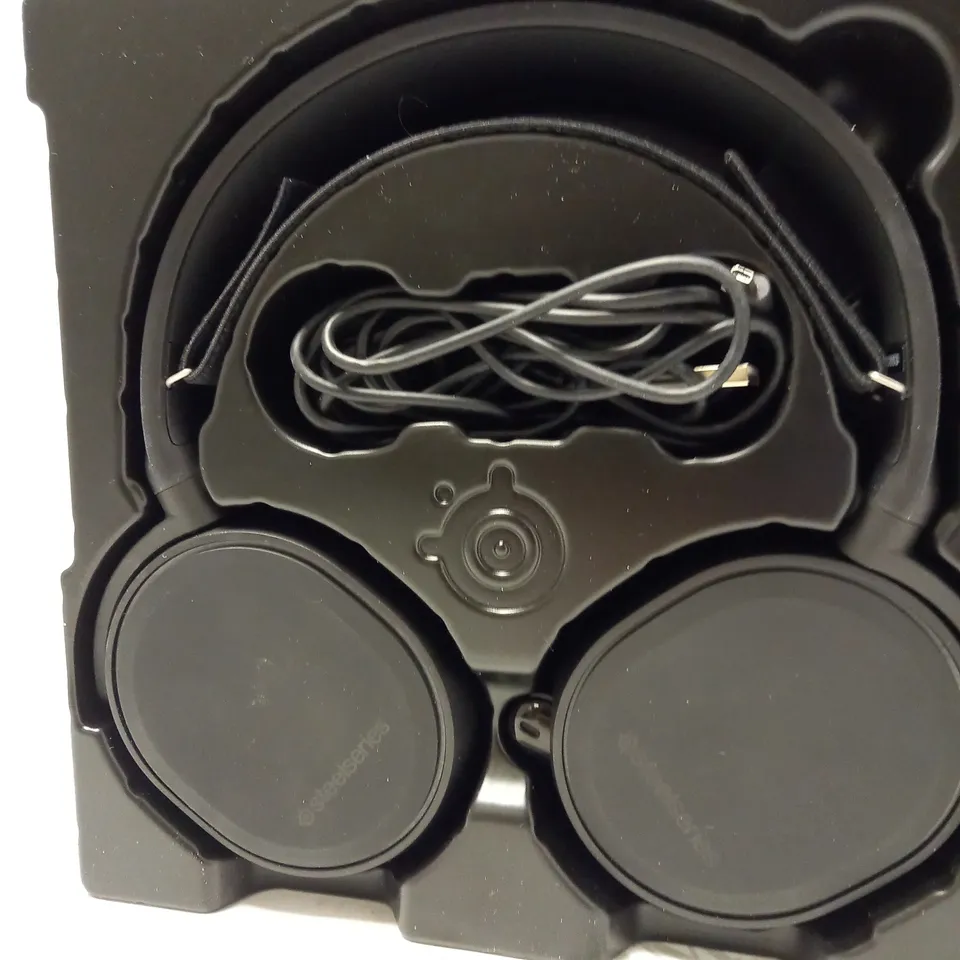 STEEL SERIES ARCTIS 5 SURROUND RGB GAMING HEADPHONES 