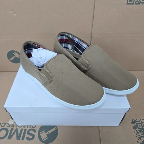 CHARLES SOUTHWELL BRETT TAUPE SLIP-ON SHOES – UK 8