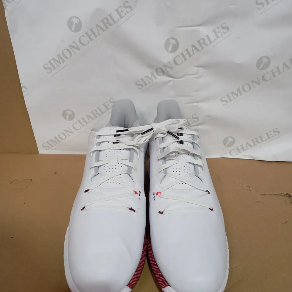 PAIR OF BOXED MENS UNDER ARMOUR TRAINERS SIZE 11