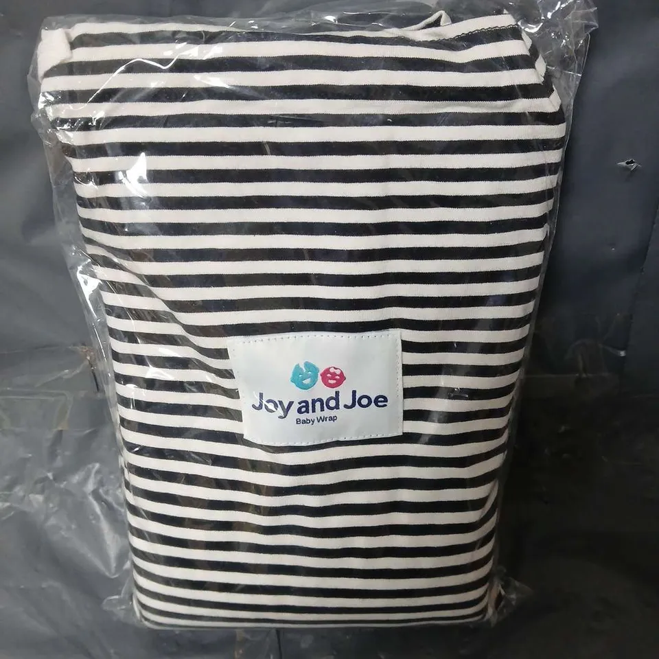 BAGGED JOY AND JOE STRIPED BABY WRAP IN BLACK/WHITE