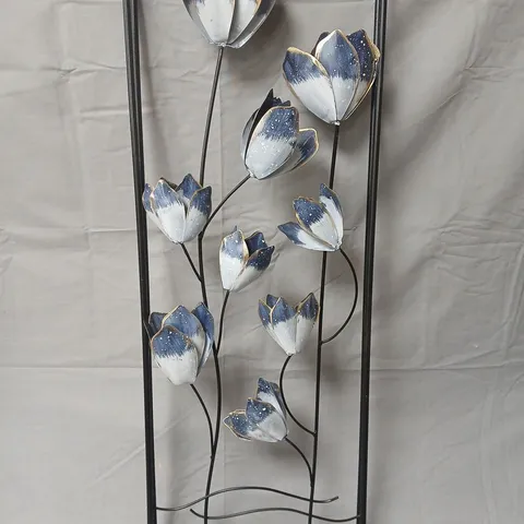 HOME2GARDEN SQUARE FLORAL WALL HANGING – METAL FLOWER PANEL 