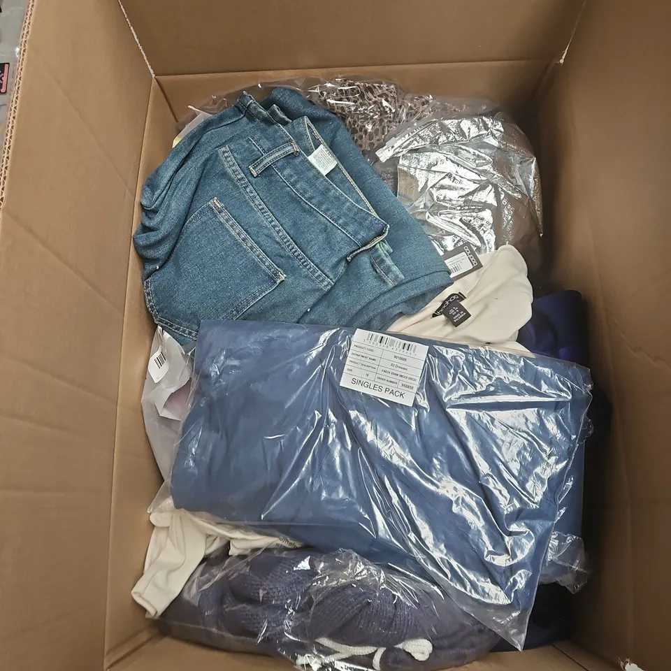 BOX OF APPROXIMATELY 20 ASSORTED CLOTHING ITEMS TO INCLUDE JEANS, DENIM SMOCK DRESS, SOCKS, SHAPING BRA ETC