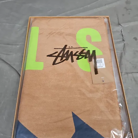 BOXED STUSSY LINEN SURFMAN BEACH BLANKET