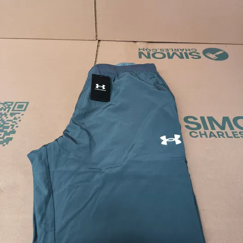 UNDER ARMOUR TRACKSUIT BOTTOMS - SIZE XL