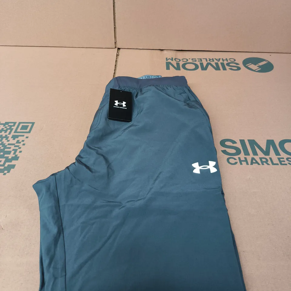 UNDER ARMOUR TRACKSUIT BOTTOMS - SIZE XL