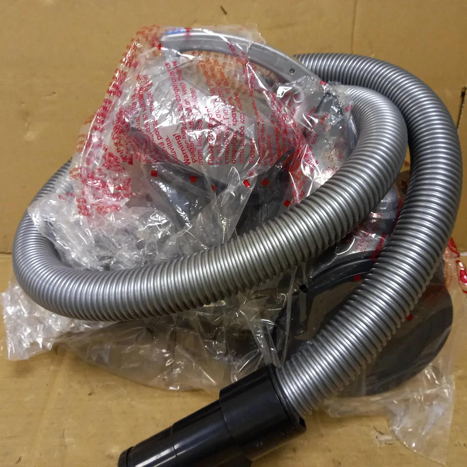 RUSSELL HOBBS COMPACT XS CYLINDER VACUUM