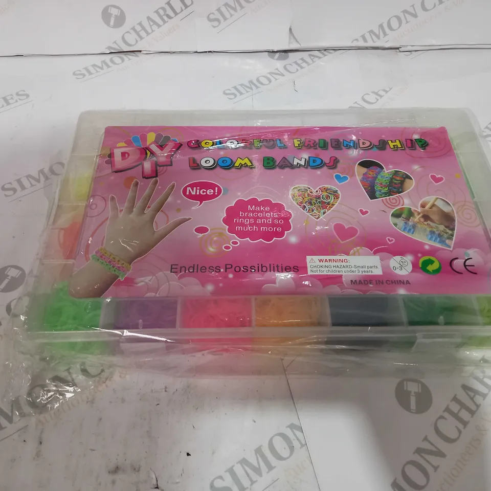 BOXED DIY COLOURFUL FRIENDSHIP LOOM BANDS