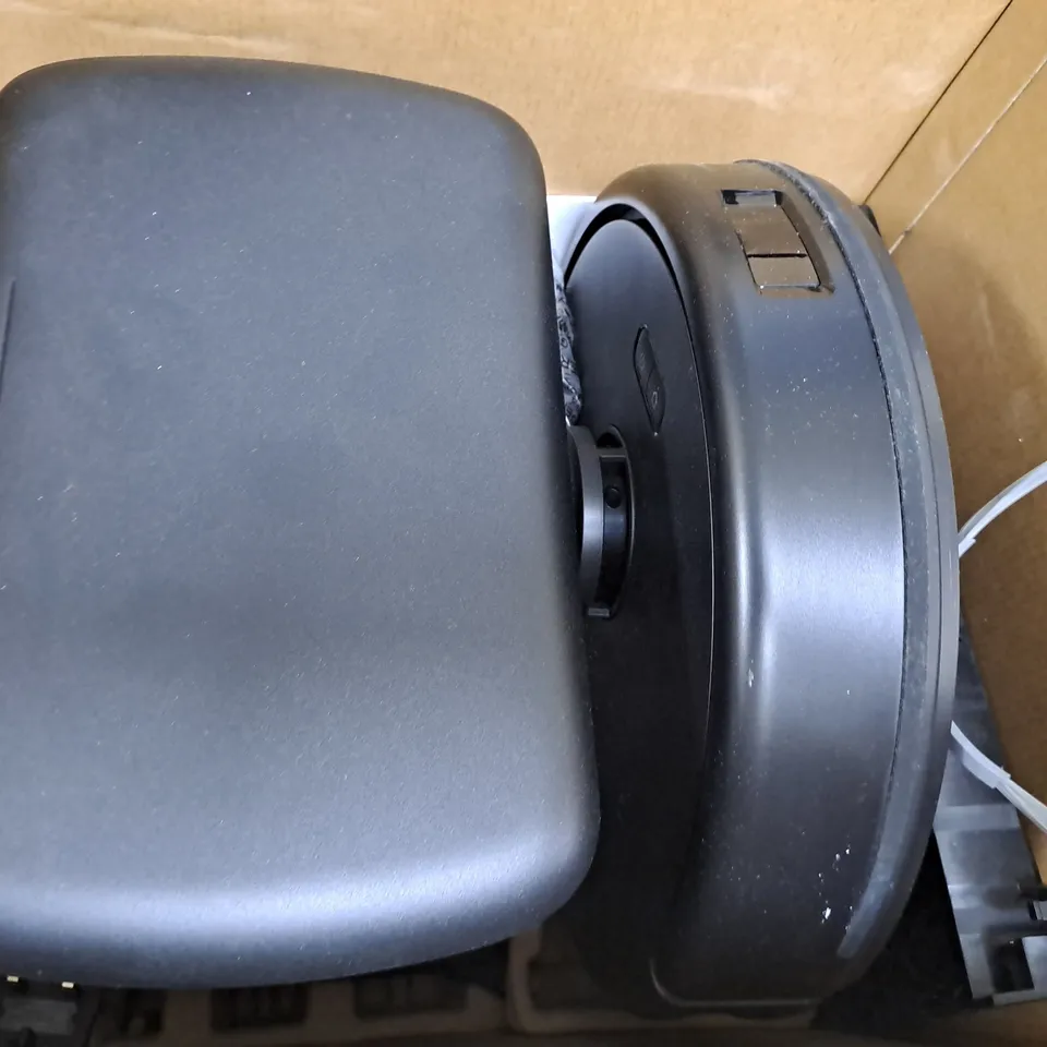 BOXED EUFY ROBOVAC L60 SES HYBRID ROBOTIC VACUUM CLEANER WITH SELF EMPTY STATION