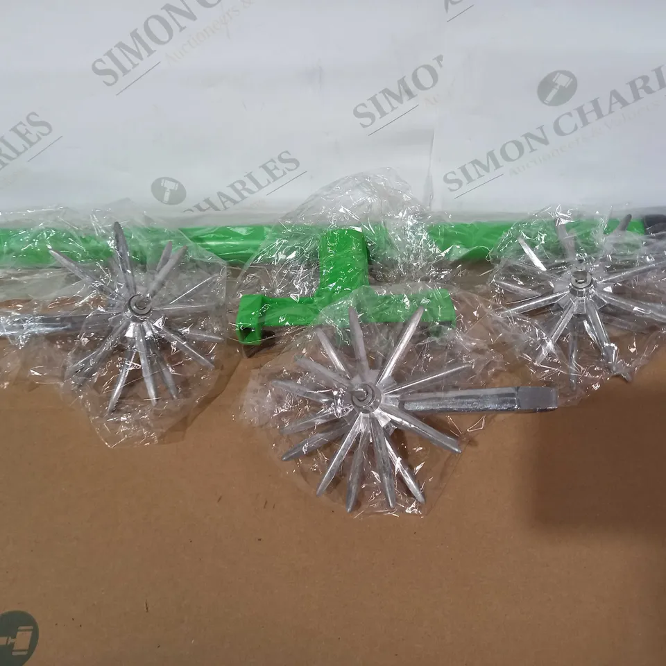 GRUMPY GARDENER CULTIVATOR WITH REMOVABLE SPIKES