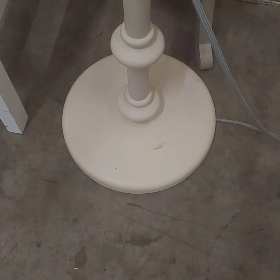 CARNABY 158 FLOOR LAMP BASE FINISH: WHITE SHADE COLOUR: GREY/WHITE