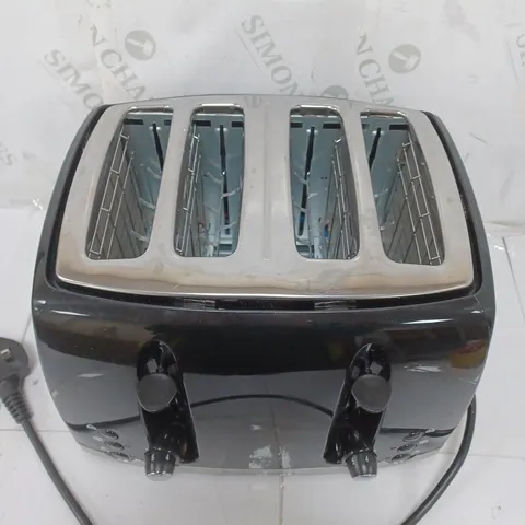 RUSSELL HOBBS 4-SLICE TOASTER IN BLACK